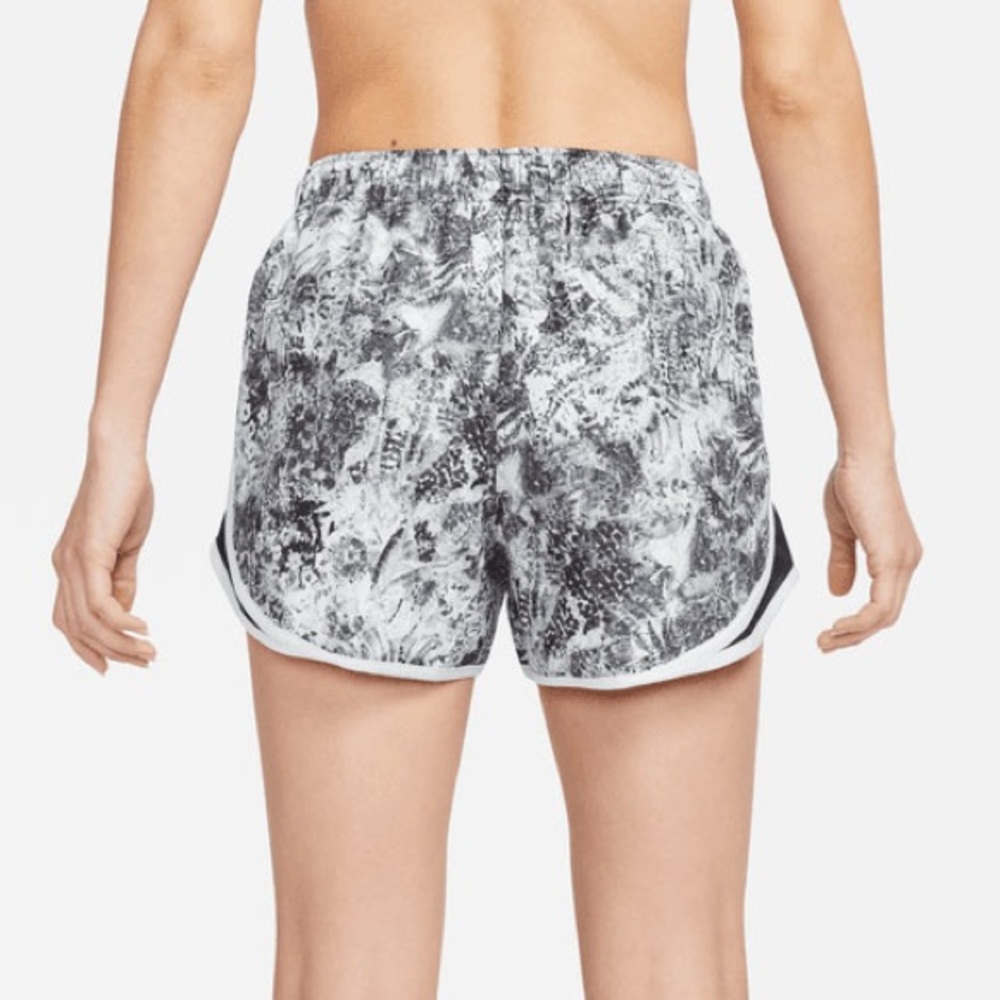 NWT Nike Dri-Fit Tempo Short - Picture 2 of 11